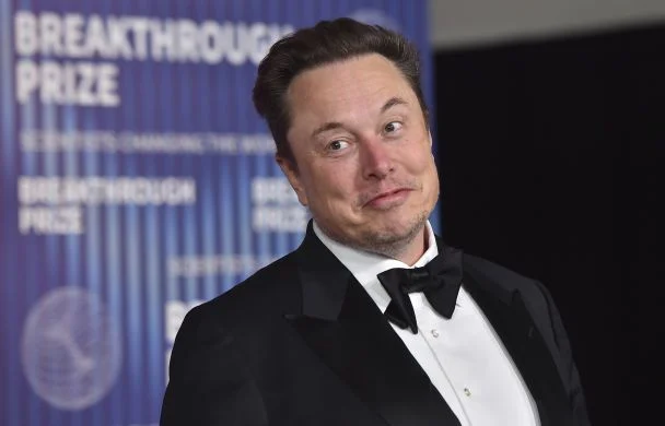 Маск насправді не скасував обмеження Starlink для України — Politico