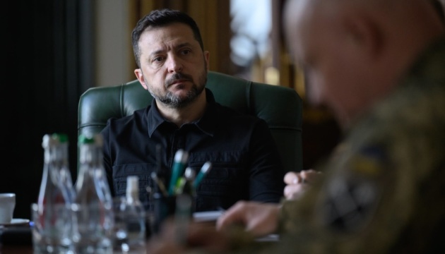 Обмеження армії та нейтральний статус України на перемовинах не обговорюються - Зеленський