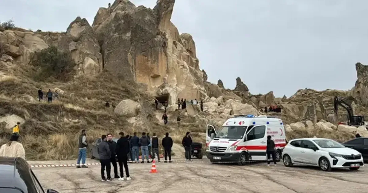Обвал скелі в Каппадокії