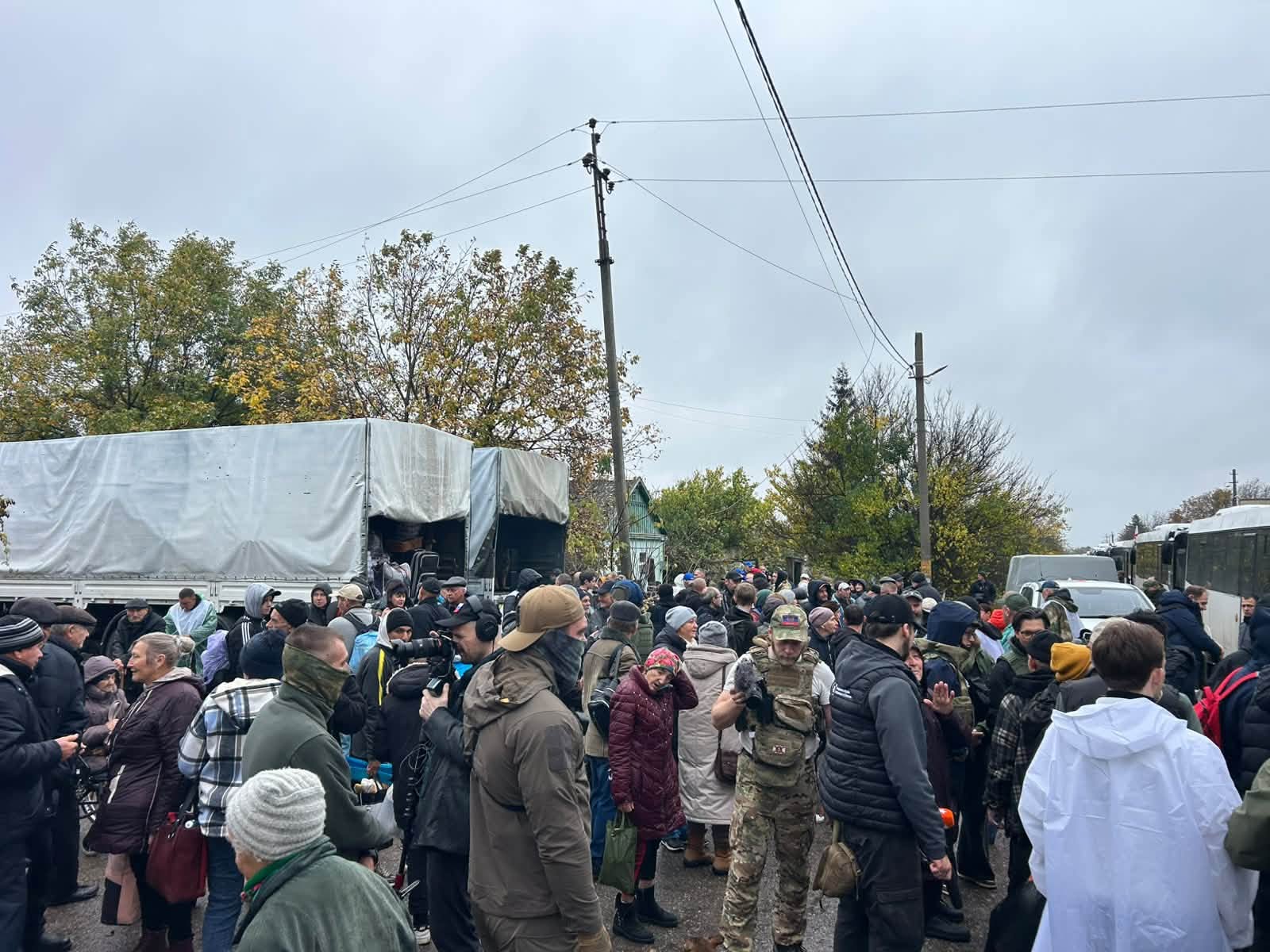 На зображенні може бути: натовп