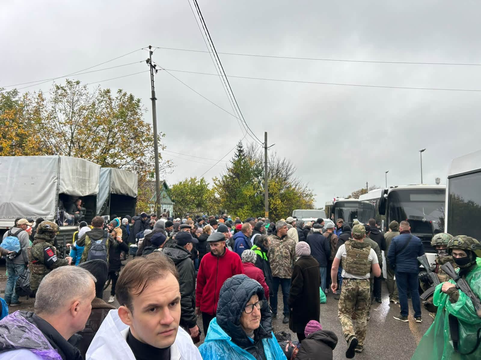 На зображенні може бути: натовп
