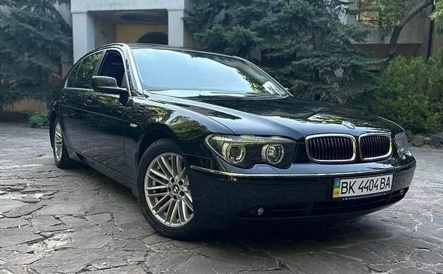 Справжня капсула часу: у Рівному продають "бенгловську сімку" з мізерним пробігом