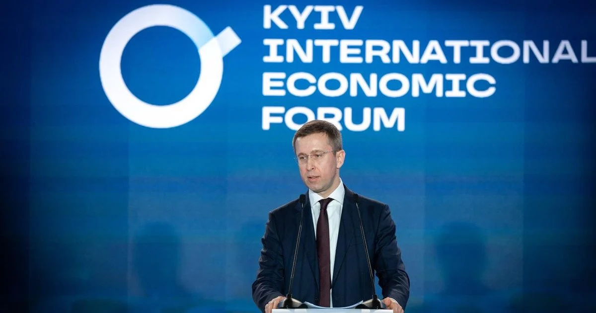 Прем’єр-міністр України Сергій Корецький під час участі у Київському міжнародному економічному форумі