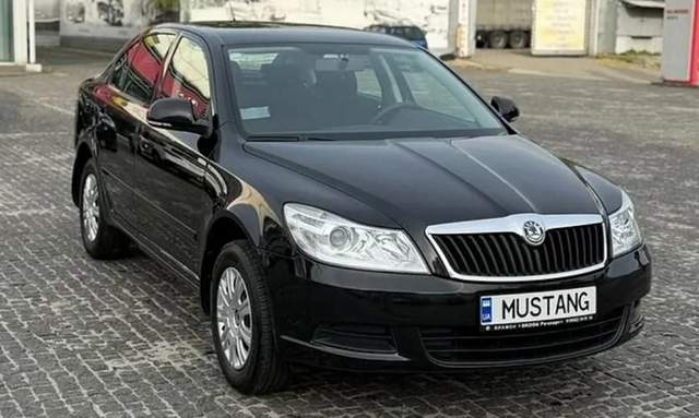 Ідеальна Skoda Octavia A5 з мінімальним пробігом: чи варта вона 15 тисяч доларів
