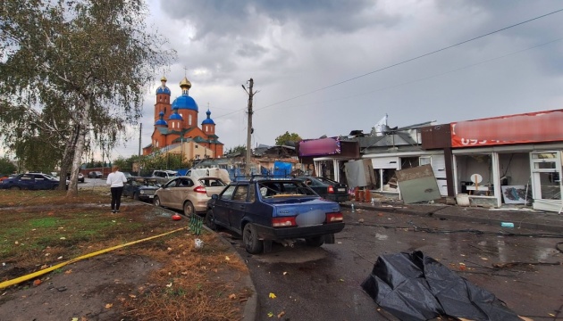 Удар РФ по ринку в Лозовій: двоє загиблих, кількість поранених зросла до 36