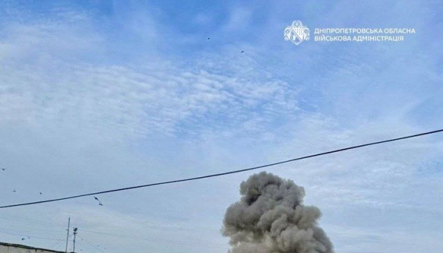 Ворог ударив БПЛА по Павлограду, виникла пожежа