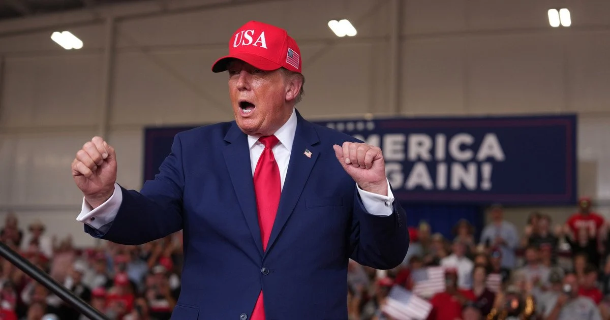 У США знову заговорили про імпічмент Трампа: скільки американців це підтримали — Politico