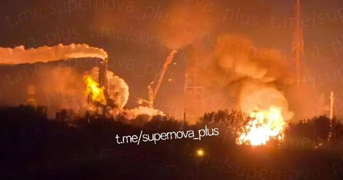 РФ розривають нові вибухи: у Новомосковську горить хімзавод, росіяни у паніці, місту загрожує хімзабруднення (фото, відео)