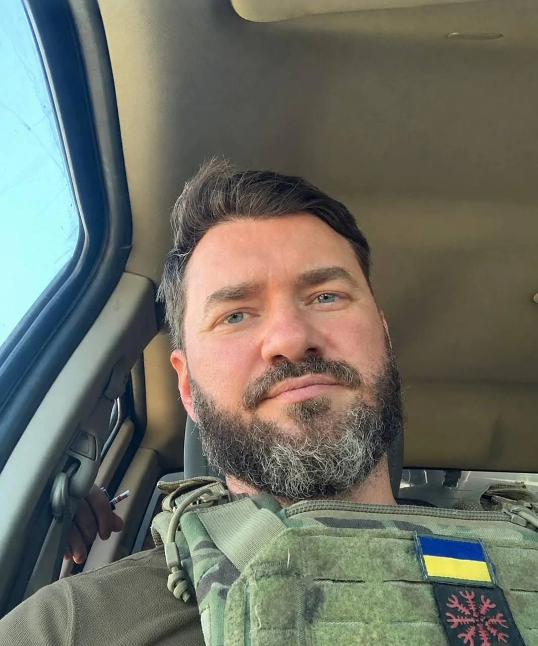 Танцівник-воїн Дікусар вперше за довгий час вийшов на зв'язок зі служби
