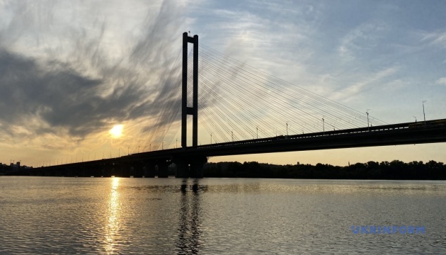 У Києві завтра відновлять рух пасажирського транспорту через Південний міст