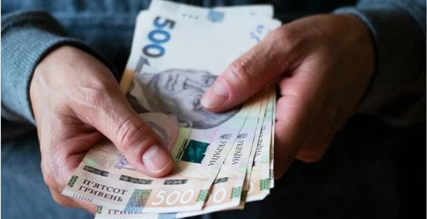 Чоловік з Києва оформив пенсію і ледве не сів до в'язниці: що сталось