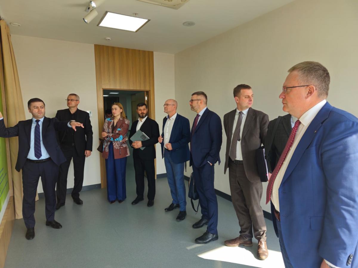 Україна та Узбекистан обговорили нові можливості співпраці у фармацевтичній галузі