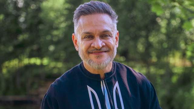 Таким його мало хто бачив: Ектор Хіменес-Браво здивував рідкісними фото з юності
