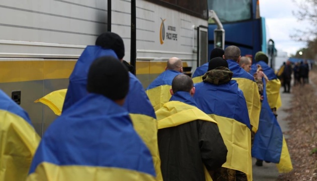 Після чотирьох років полону повернувся оборонець Маріуполя з Житомирщини
